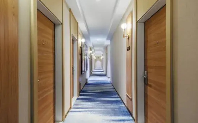 Magpie Hotel