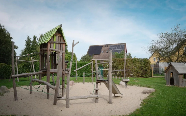 6-person House With a Beautiful Garden