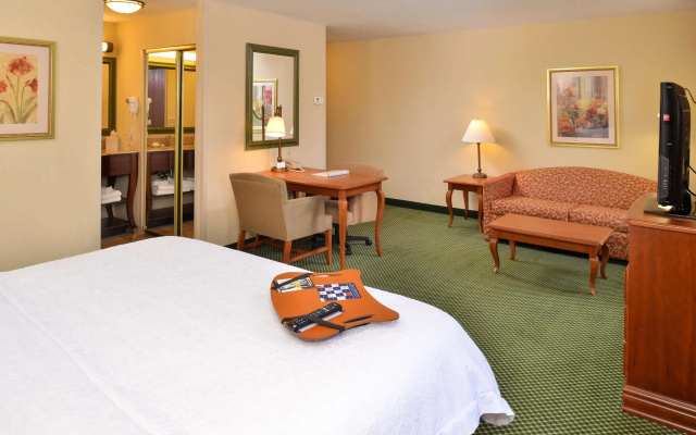 Hampton Inn & Suites St. Louis-Edwardsville