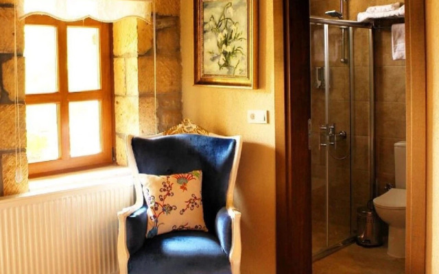 PluVia Boutique Hotel