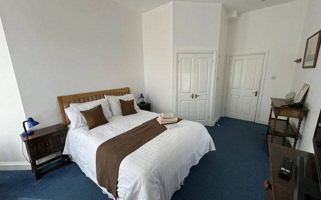 Hookwood Lodge London Gatwick