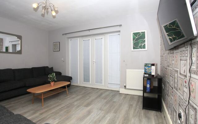 Beautiful 5 Bed Detached House - Sleeps 9