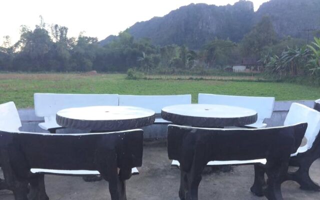 Somsiri Resort Vang Vieng