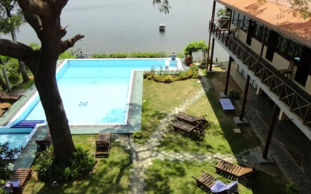 Taprospa Tissa