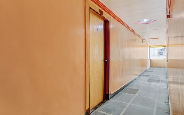 OYO 40635 Hotel Shloka
