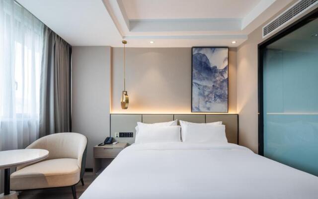 Xinhuating Business Hotel