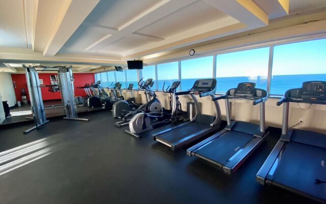Radisson Suite Hotel Oceanfront