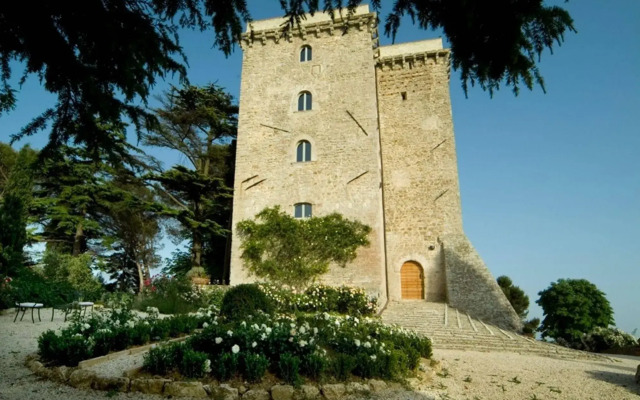 Torre Almonte