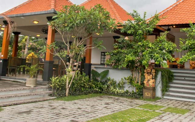 Gita Maha Hotel