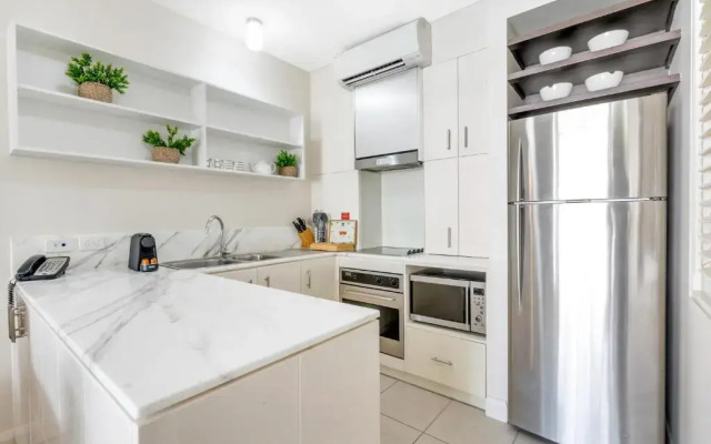 Elysium Private Apartments at The Beach Club