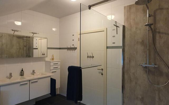 Villa in Houffalize with Infrared Sauna, Bubble Bath