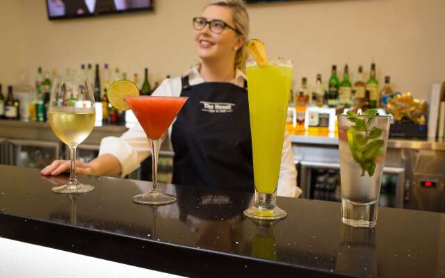 Best Western Plus Hovell Tree Inn