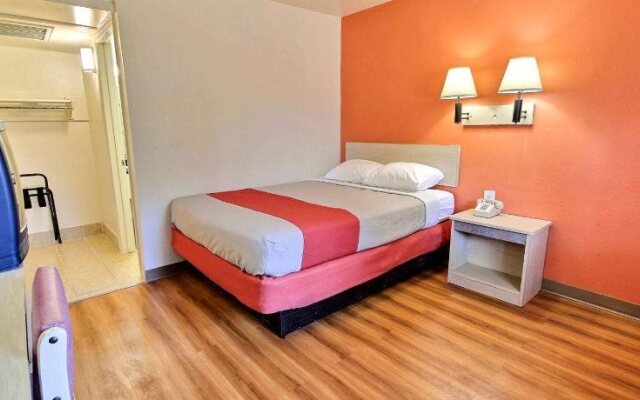 Motel 6 Williamsburg