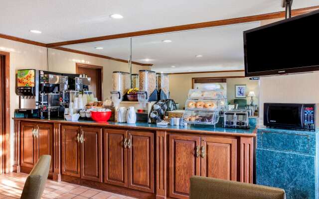 La Quinta Inn by Wyndham Detroit Southgate