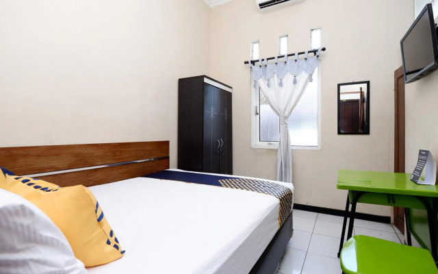 Super OYO 2209 Solo Point Guest House Syariah