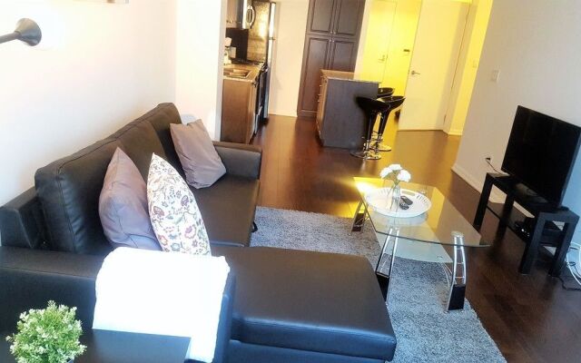 Lavish Suites - Luxury Condo - Downtown
