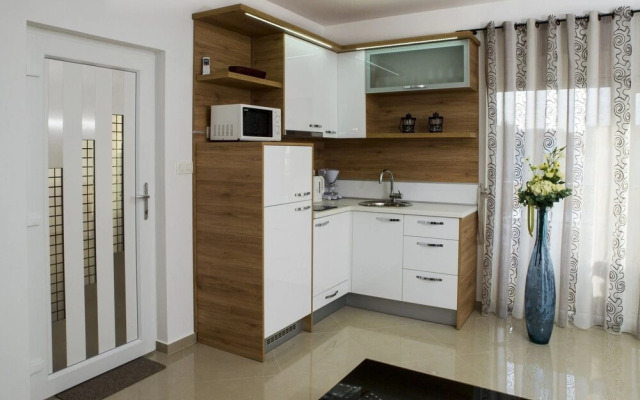 Apartments Malibu Two