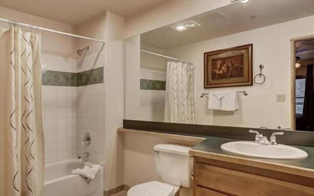 2 Bedroom Blackbear Lodge Condo in River Run Village