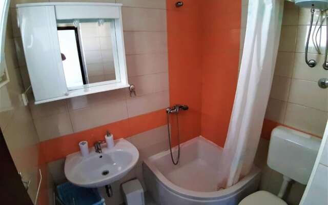 Room in Guest Room - Guesthouse Raffaello