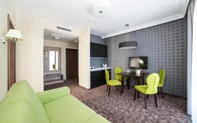 Korona Hotel