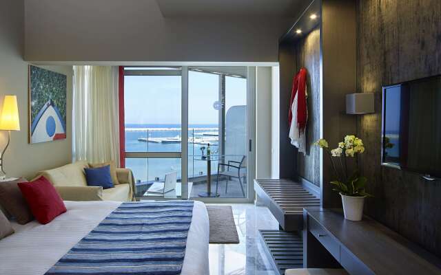 Kyma Suites Beach Hotel