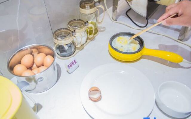 Homeinn Pebble Hotel (Qianjiang Dongfeng Road)