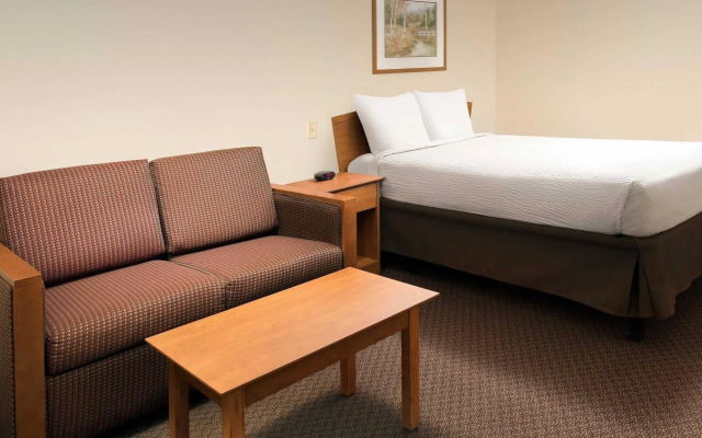 WoodSpring Suites Midland