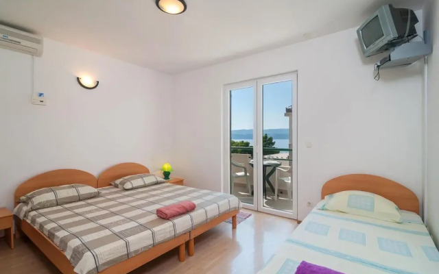 Nice Apartment in Stanici With Wifi