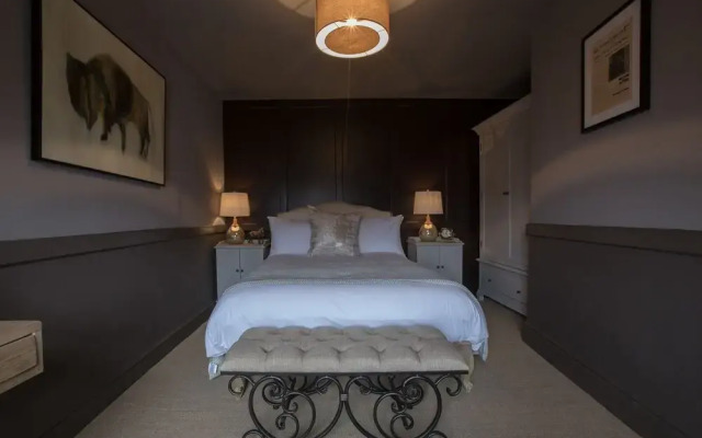 The Lion Hotel - Pub & Restaurant