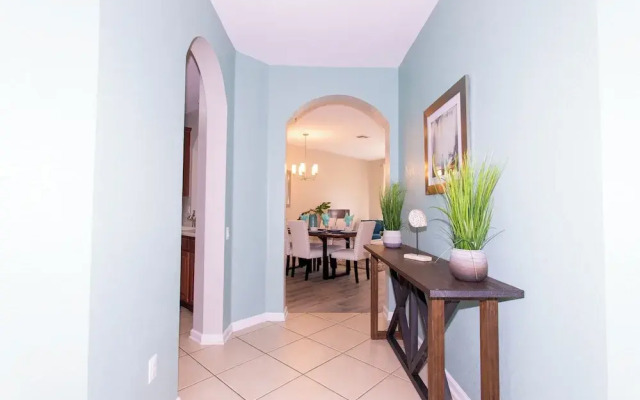 Magnificent 2 Bedroom Apartment Vista Cay Resort 107