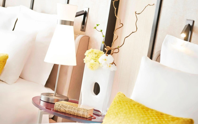 Renaissance Paris La Defense Hotel