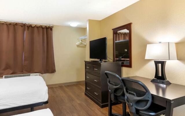 Relax Suites Extended Stay - La Mirada