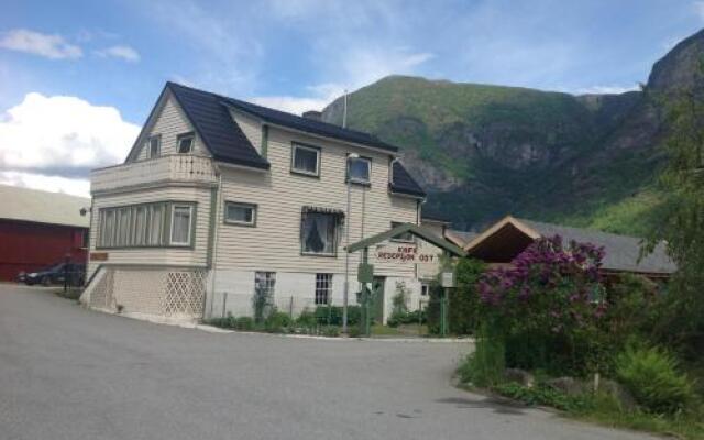 Visit Undredal