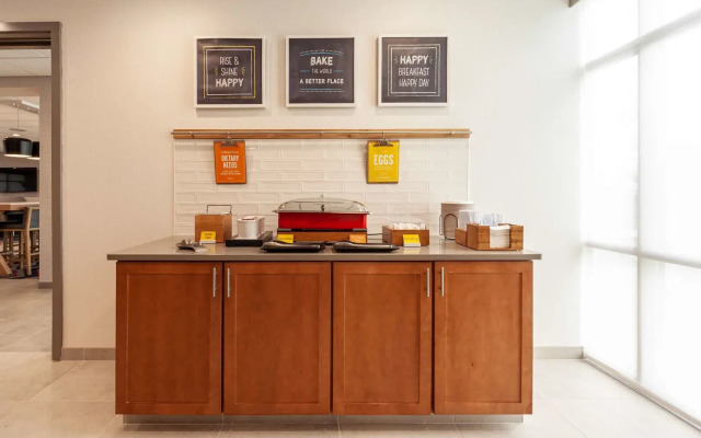 Hampton Inn Winchester N/Conference Center, VA