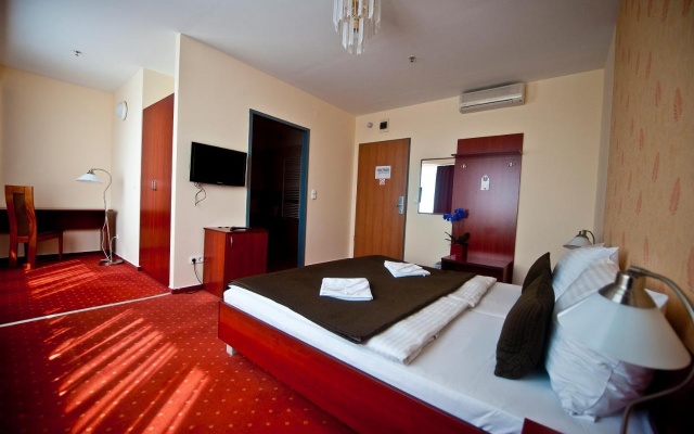 Canada Hotel