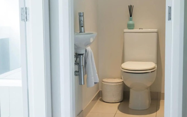 2 Bedroom Garden Oasis in Mount Eden