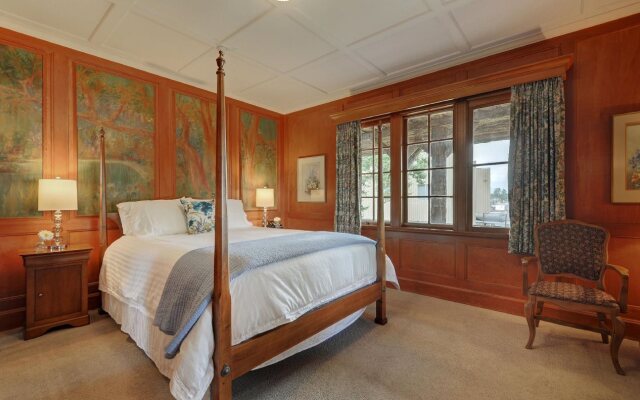 The Latch Inn