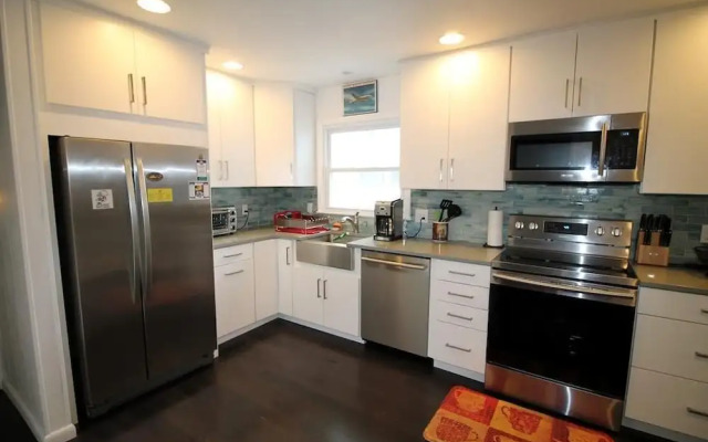 Country Club Drive 208