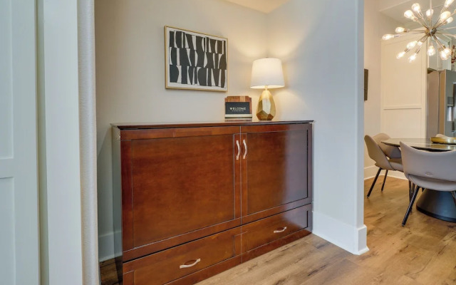 Upscale Texarkana Townhome, Walk to Downtown!