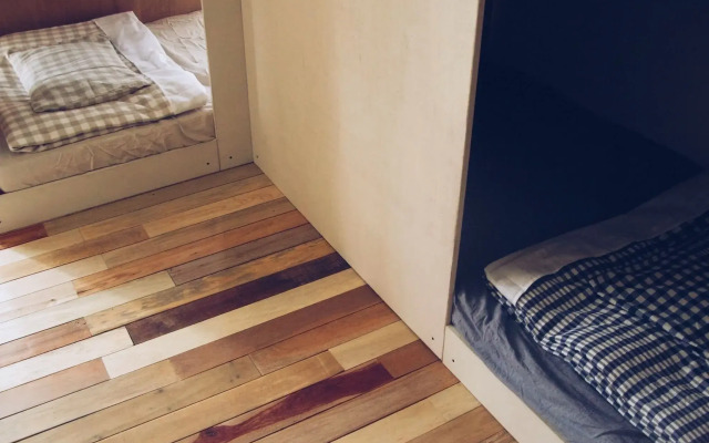 Altrove House - Hostel