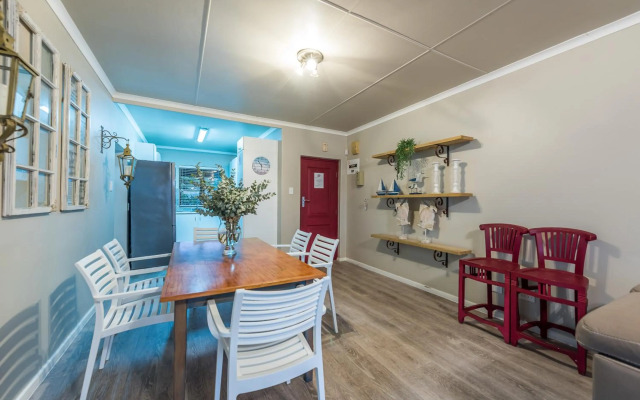 Beacon Wharf , George Hay 6 Seafront Accommodation