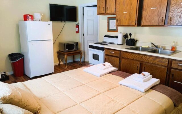 Love Hotels St John River by OYO at Fort Kent ME