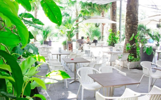 International Hotel