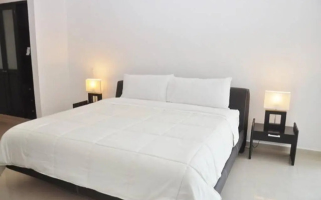 Poolside tranquil apartment in Playa del Carmen