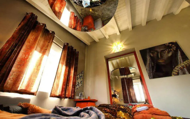 B&B Bellavista Exclusive in zona centrale con piscina riscaldata e Jacuzzi vista lago LA COLAZIONE viene servita in una pasticceria rinomata ed esclusiva esterna alla struttura