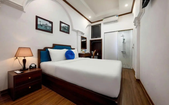 La Dora Hanoi Hotel & Travel