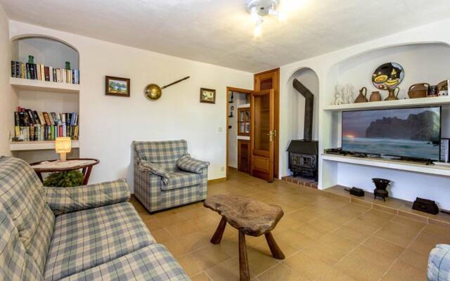 Villa - 2 Bedrooms with Pool and WiFi - 107924