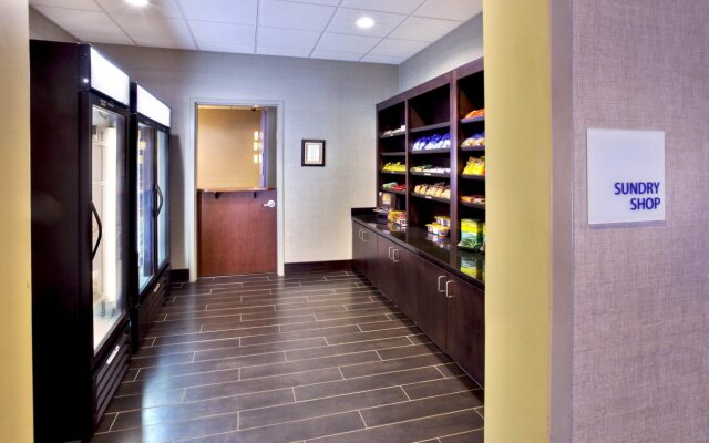 Holiday Inn Express & Suites Oak Ridge by IHG