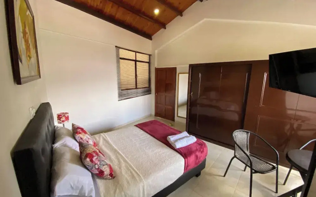 Hostal CaliView Inn