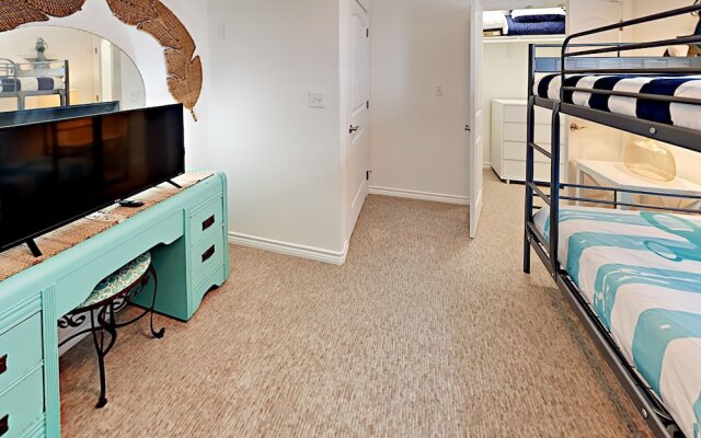 Blondie's Beachhouse - 3 Br Condo